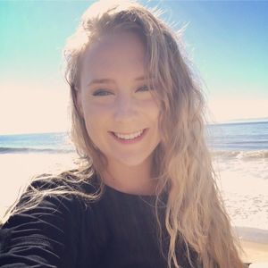 Meet your Posher, Cassandra